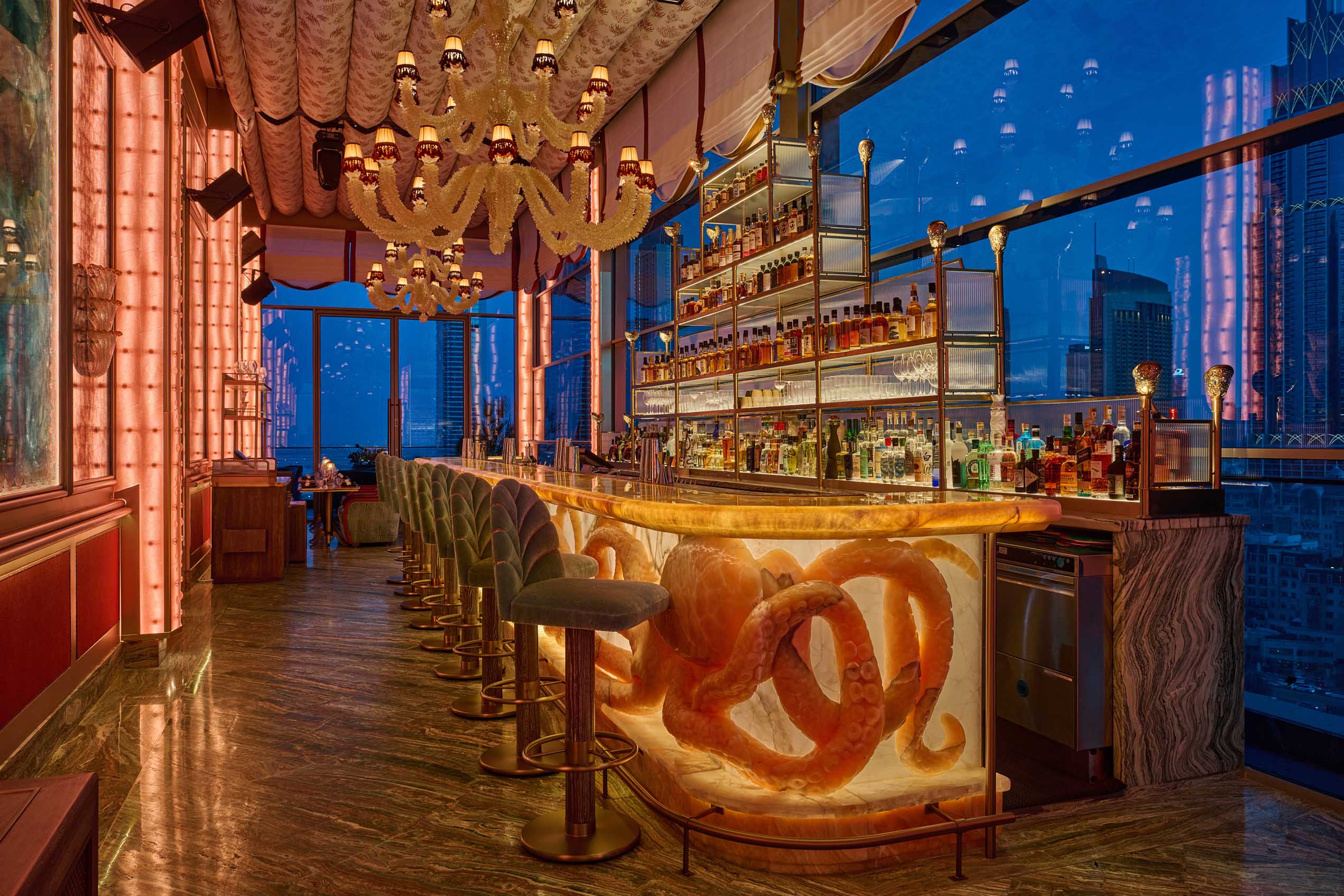 The Onyx Bar You Can’t Resist