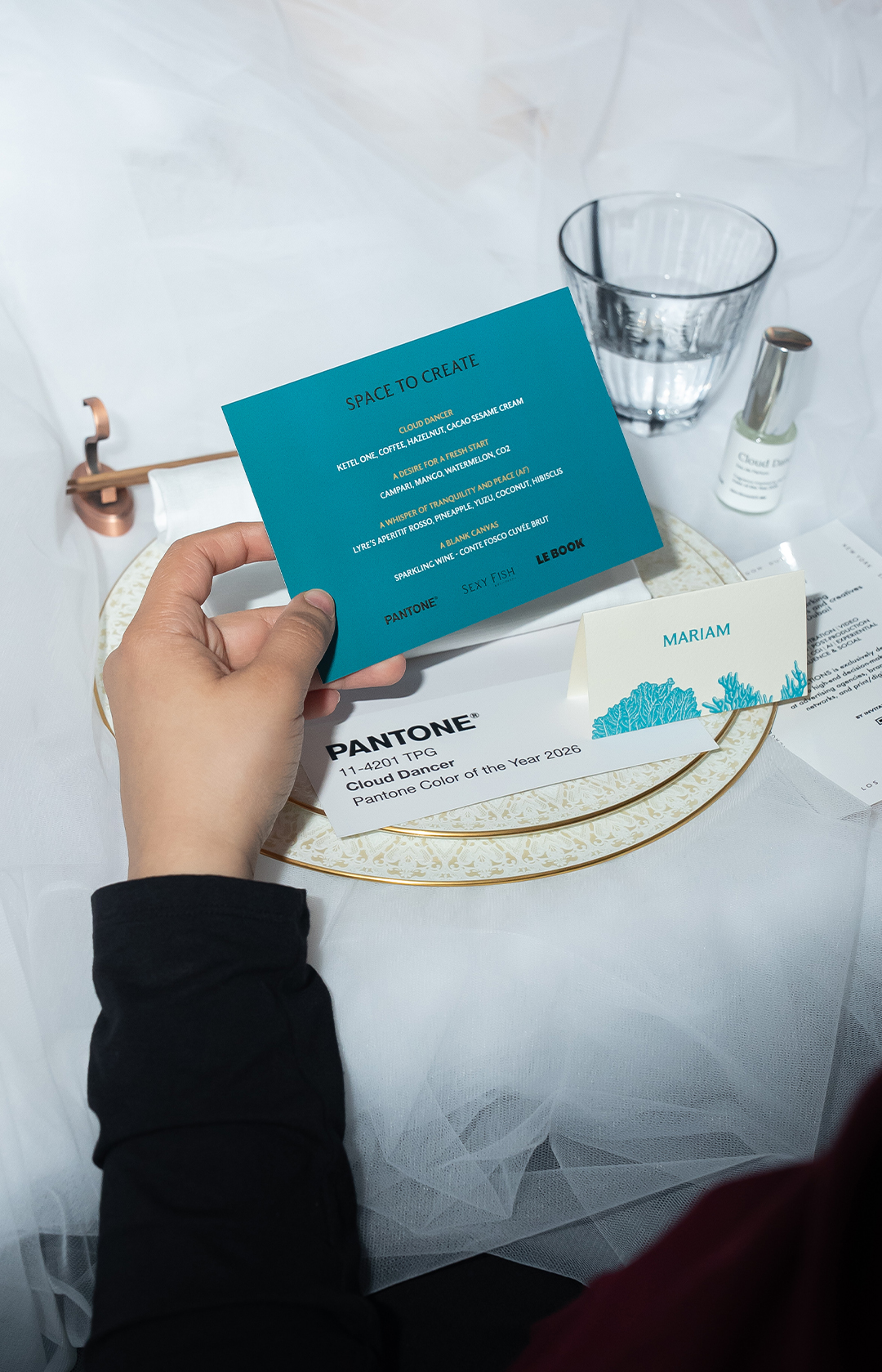 Pantone Cloud Dancer Dinner